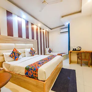 *** Hotel Fabhotel Aman Near Igi Airport India