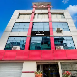 *** Hotel Super Collection O Rampura Near Sajjan Garh Fort Formerly Blue Mountain India